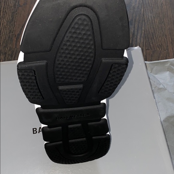 Balenciaga Speed Sneaker - Picture 3 of 7